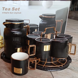 Tea set with gold rim